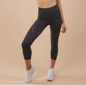 High Waisted Seamless Cropped Leggings